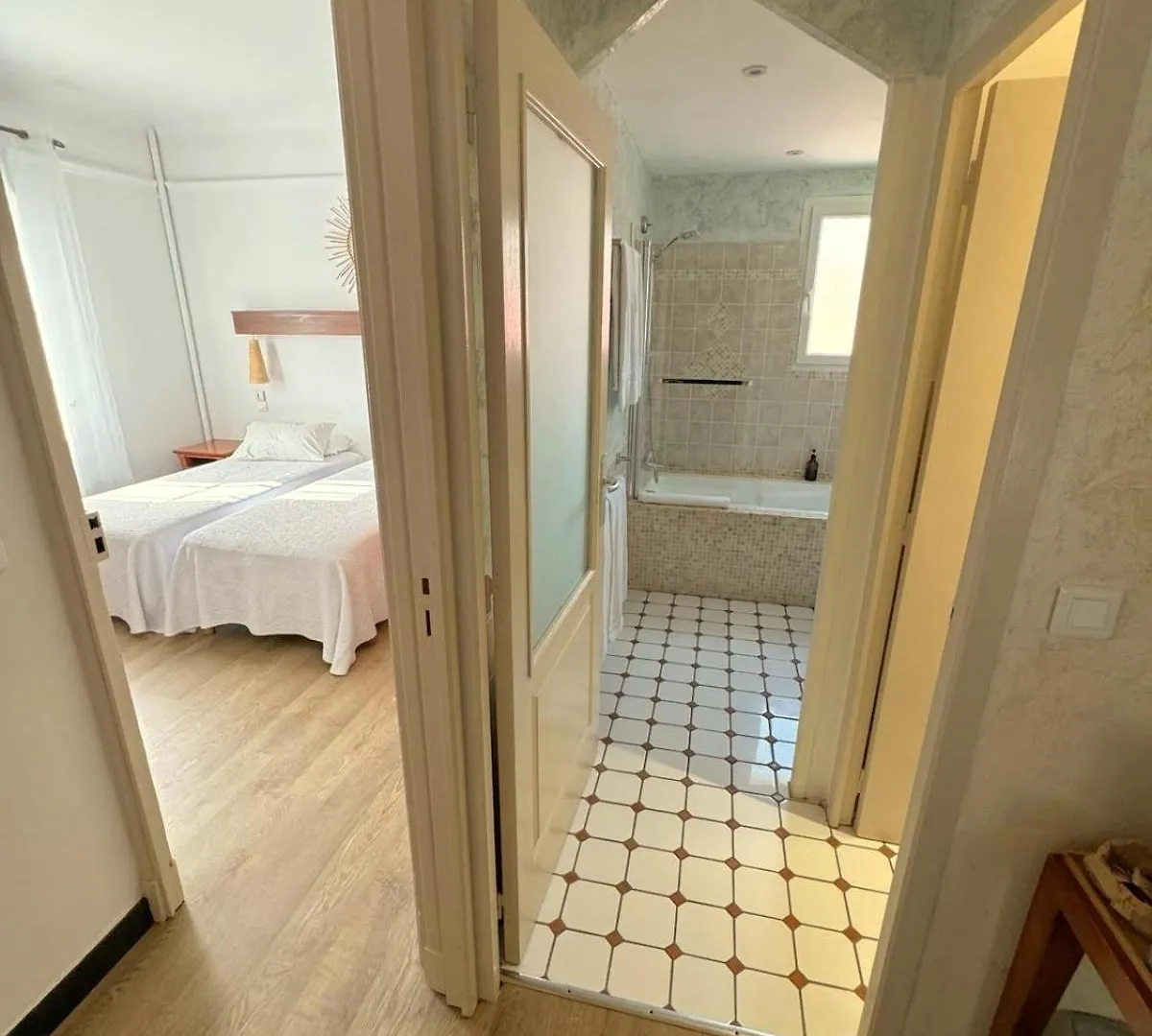Hotel Les Flots Bleus Le Lavandou